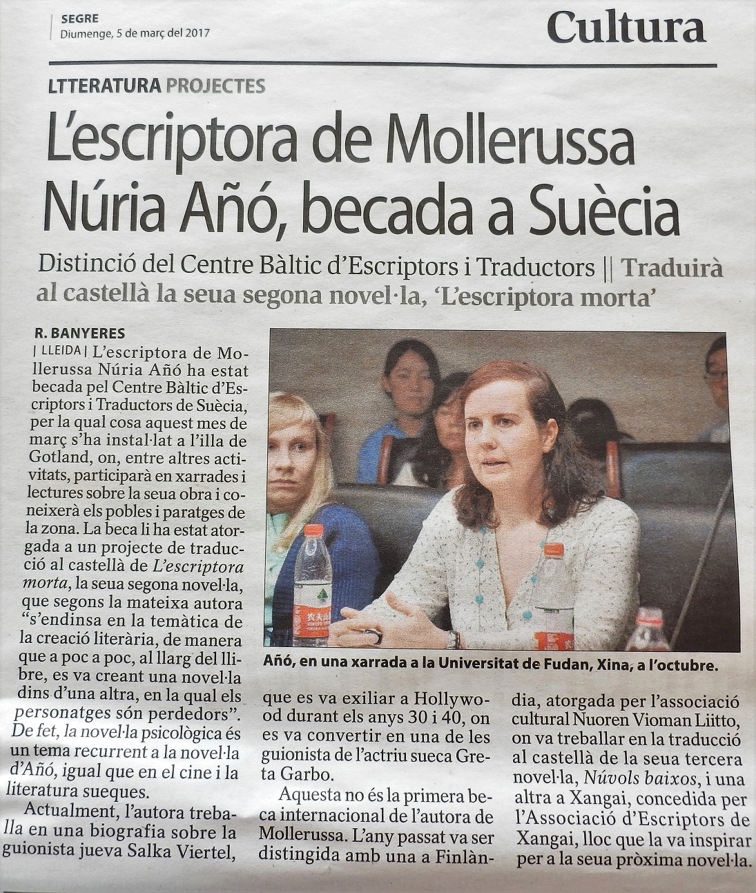 L'escriptora de Mollerussa Núria Añó, becada a Suècia entrevista premsa